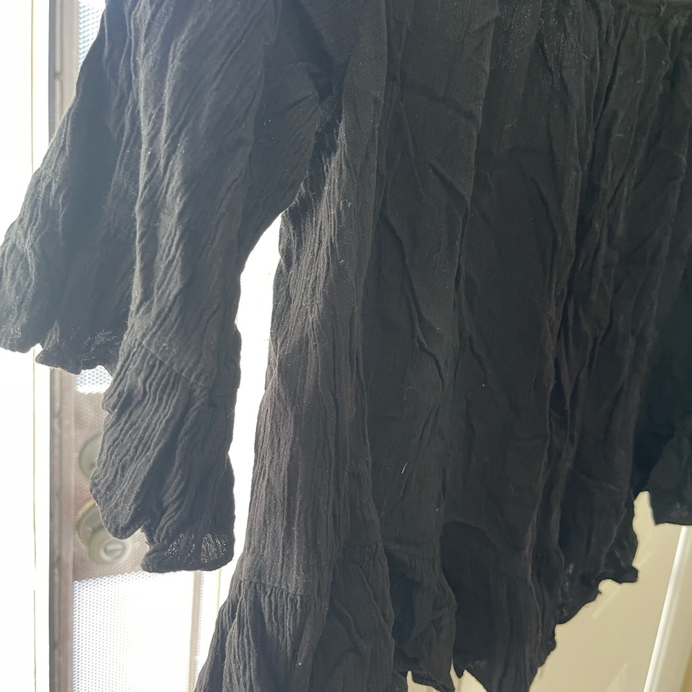 Off-Shoulder Blouse - Picture 3 of 6